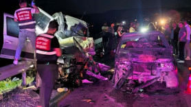 Feci kaza! 3 araç karıştı: Ölü ve yaralılar var