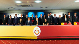 Galatasaray'da yeni dönem resmen başladı! Dursun Özbek ve yönetimi, mazbatalarını aldı