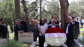Gazeteciler Cemiyeti’nden Gazeteci Mevlüt Işık’a vefa! Vefatının 38. yılında mezarı başında anıldı
