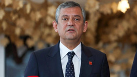 Sinan Burhan'dan tv100'de geceyi sallayan iddia: "Özgür Özel istifa edebilir"
