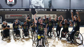 Fenerbahçe'nin şampiyonluğuna gölge düştü! Kupa töreninde tepki çeken olay
