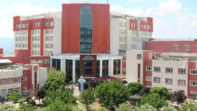Bir çiçeğin tadına baktı, ölümden döndü