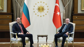 Külliye'de NATO mesaisi başladı: Cumhurbaşkanı Erdoğan Bulgaristan Başbakanı Rumen Radev'i kabul etti