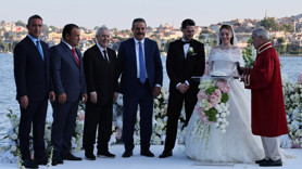 İsmail Yüksek dünyaevine girdi