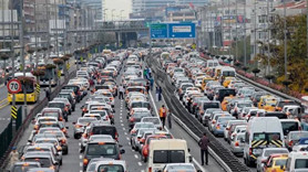Çalışanlar ve öğrenciler döndü! İstanbul’da trafik kilitlendi: O mesafe 78 dakika sürüyor