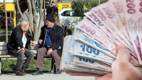 Milyonlarca emeklinin gözü kulağı bu haberde: Emekli maaş farkı ne zaman yatacak?