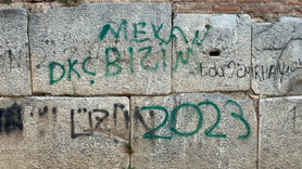 UNESCO listesinde yer alıyordu! 1600 yıllık tarihe büyük saygısızlık: Yazı tahtasına çevirdiler