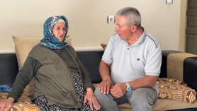 20 yıldır yürümeyen annesine gözü gibi bakıyor: Tek bir dileği var