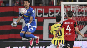 Eski takımına duvar oldu! Fenerbahçe'yi İrfan Can Eğribayat yıktı! Kurtarış sayısını duyan inanamıyor