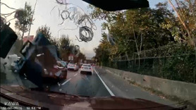Sarıyer'de 4 otomobilin karıştığı kaza kamerada: 1 yaralı