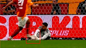 Galatasaray- Kocaelispor maçında tartışmalı pozisyon! VAR devreye girdi, gol iptal edildi! Karar doğru mu?