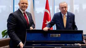 Cumhurbaşkanı Erdoğan silah hediye etmişti! Polonya Cumhurbaşkanı'ndan 'kılıç' jesti geldi! Bu hediyeler ne anlama geliyor?