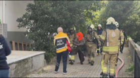 Kadıköy'de binada yangın!  14 kişi tahliye edildi