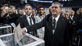Beşiktaş'ta Serdal Adalı yeniden başkan seçildi