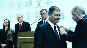 Cemil Tugay, AK Parti'ye geçişinin perde arkasını anlattı! Aile detayı dikkat çekti: Dua ve destekleriyle geldim