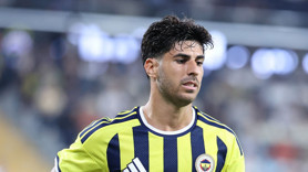 Aston Villa maçı öncesi dikkat çeken anlar! Oğuz Çetin ile Asensio ne konuştu? Ayağını işaret edip...