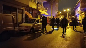Annesine dehşeti yaşattı: Bıçakla rehin aldı! Özel harekattan nefes kesen operasyon