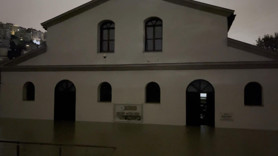 Kağıthane’de dere taştı! Tarihi Sadabad Camii sular altında kaldı