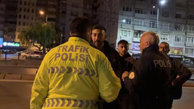 Pişkinliğin böylesi! Hem ehliyetsiz hem de alkollü çıktı! Polisle söz düellosuna girince ağzının payını aldı!