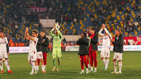 Galatasaray’ın 4 yıldızını topa tuttu! “Uzaylılar tarafından mı kaçırıldılar?"