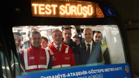 İstanbul'daki yeni metro hattının test sürüşünde dikkat çeken detay! CHP'li Aslan'ın yanında YENİ Parti lideri Özel yer aldı