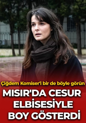 Büşra Develi Mısır'da cesur elbisesiyle boy gösterdi