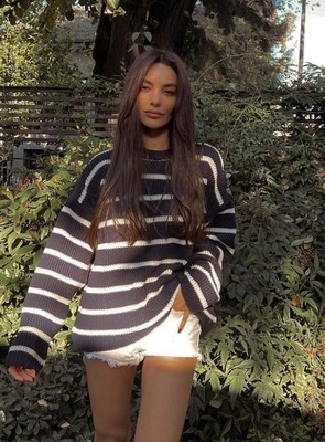 Makyajsız görüntülenen Hazal Filiz Küçükköse'yi görenler tanımakta güçlük çekti! Anında yüzünü kapadı - Resim: 1