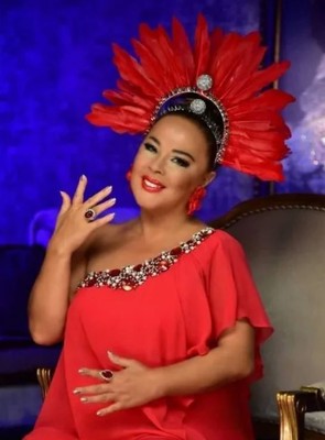 Safiye Soyman metroya bindi, övgüler yağdırdı! "Ne kadar rahatmış!" - Resim: 1