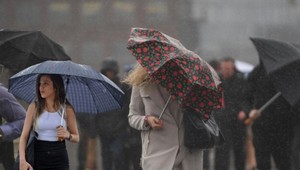 Meteoroloji alarm verdi! Baharı beklerken kış geldi: Kuvvetli yağış ve fırtına uyarısı
