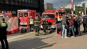 Almanya'da bıçaklı saldırı: Çok sayıda yaralı var