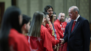 Son Dakika: Erdoğan madalya kazanan sporcuları kabul etti