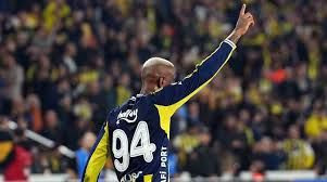 Fenerbahçe'de sürpriz ayrılık gündemde! Taraftar 2'ye bölündü - Resim: 6