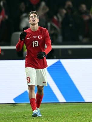 Transferin gözdesi oldu, dünya devlerini peşine taktı! Juventus, Kenan Yıldız’ın bonservis bedelini belirledi! İstenen çılgın bedel dudak uçuklattı - Resim: 1