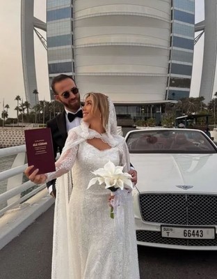 İbrahim Tatlıses, fenomen Aleyna Dalveren'in düğününde sahne aldı! Milyonluk takılar havada uçuştu, o görüntüler sosyal medyayı salladı - Resim: 1