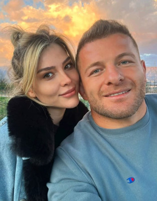Survivor eski şampiyonu İsmail Balaban ile İlayda Şeker'in bebek heyecanı! Karnı burnunda pozlarını peş peşe paylaştı - Resim: 1
