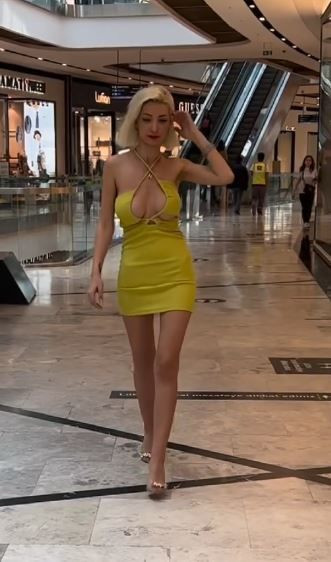 OnlyFans Fenomeni Neslihan Güneş'in dudak uçuklatan kazancı gündem olmuştu! Güzel isimden hayranlarını şaşırtan radikal bir karar geldi - Resim: 27