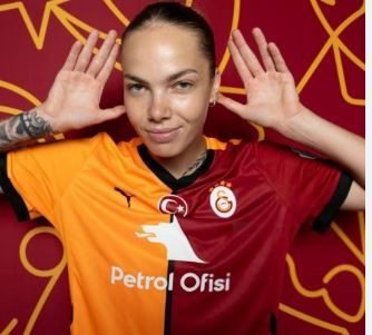 Galatasaray'dan Fenerbahçe'ye transfer oldu! İlk sözleri ortalığı karıştırdı - Resim: 2