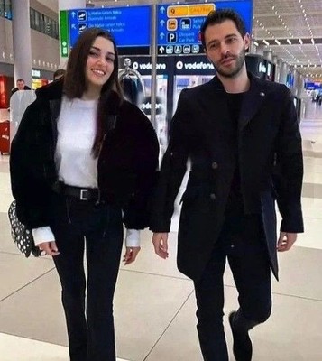 Hande Erçel ile görüntülenen Hakan Sabancı çok sert çıktı: Komik olmaya başladı - Resim: 1