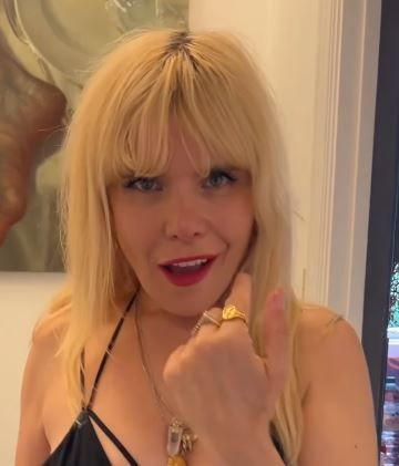 Ünlü dizi oyuncusundan sürpriz haber! 44 yaşında hamile kaldı - Resim: 3