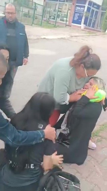 Kocaeli'de dehşet! Dini nikahlı eşi boğazını kesti: Can havliyle kendini sokağa attı - Resim: 2