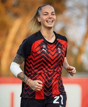 Galatasaray'dan Fenerbahçe'ye transfer oldu! İlk sözleri ortalığı karıştırdı - Resim: 7