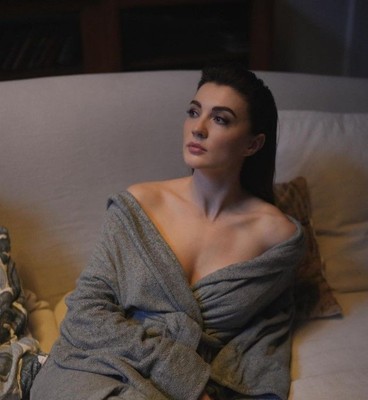 Burcu Özberk bikinisiyle sere serpe uzandı! Beğeni butonu çöktü - Resim: 1