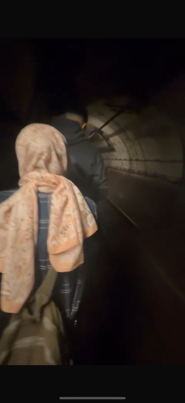 İstanbul metrosunda acı olay! Bir anda atladı, hiç kimse fark etmedi… Seferler aksadı, yolcular raylarda yürüdü - Resim: 12