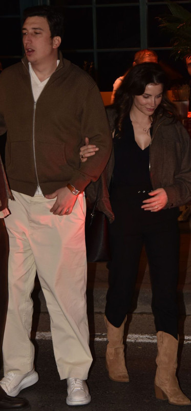 Helin Kandemir'le ilişkisini noktalamıştı! Celal Can Algül hızını alamadı, ünlü oyuncuyla gecelerde kol kola yakalandı - Resim: 5