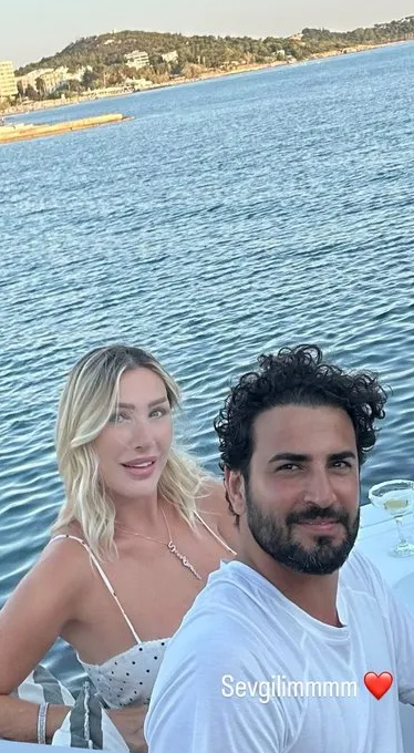 Seda Sayan bu kez makyajsız aşk pozu paylaştı! İşte ünlü şarkıcının doğal hali genç kızlara taş çıkartı - Resim: 4