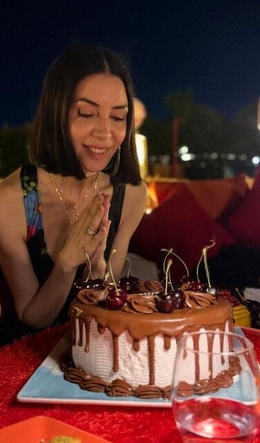 Ahu Yağtu kendisinden 13 yaş küçük sevgilisiyle tatilde! Romantik kareleri dikkat çekti - Resim: 6