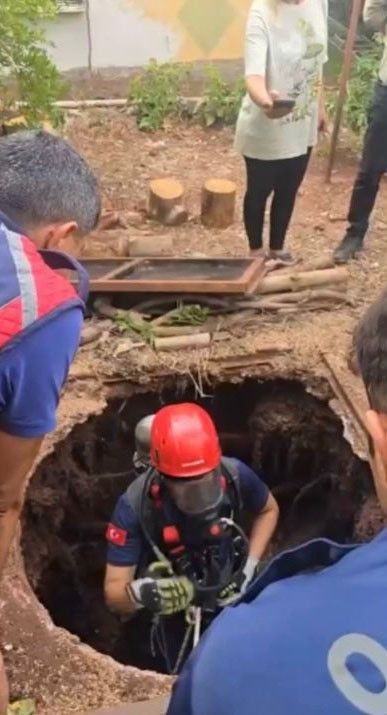 Osmaniye’de 18 metrelik kuyuya düşen yavru kedi için nefes kesen kurtarma operasyonu - Resim: 5