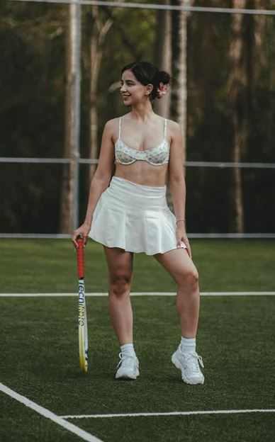 Fenerbahçe'nin yeni yengesi fiziğiyle görenleri büyüledi. Yıldız oyuncu Edson Alvarez'in eşinin bikinili fotoğrafları ortaya çıktı - Resim: 5
