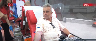 tv100’ün ‘Kan Ver Türkiyem’ kampanyası… Kampanyaya bir destek de tv100 çalışanları ve Mecidiyeköy halkından… "Kan ver, can ver" - Resim : 2