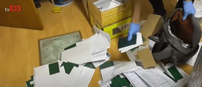 Sahteciler adeta paralel nüfus müdürlüğü kurmuş! 5 Bin 400 TL'ye yabancıya vatandaşlık! - Resim : 1